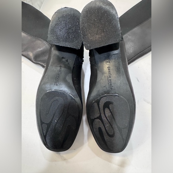 Super cute Black Knee-High Leather Boots - Picture 8 of 16